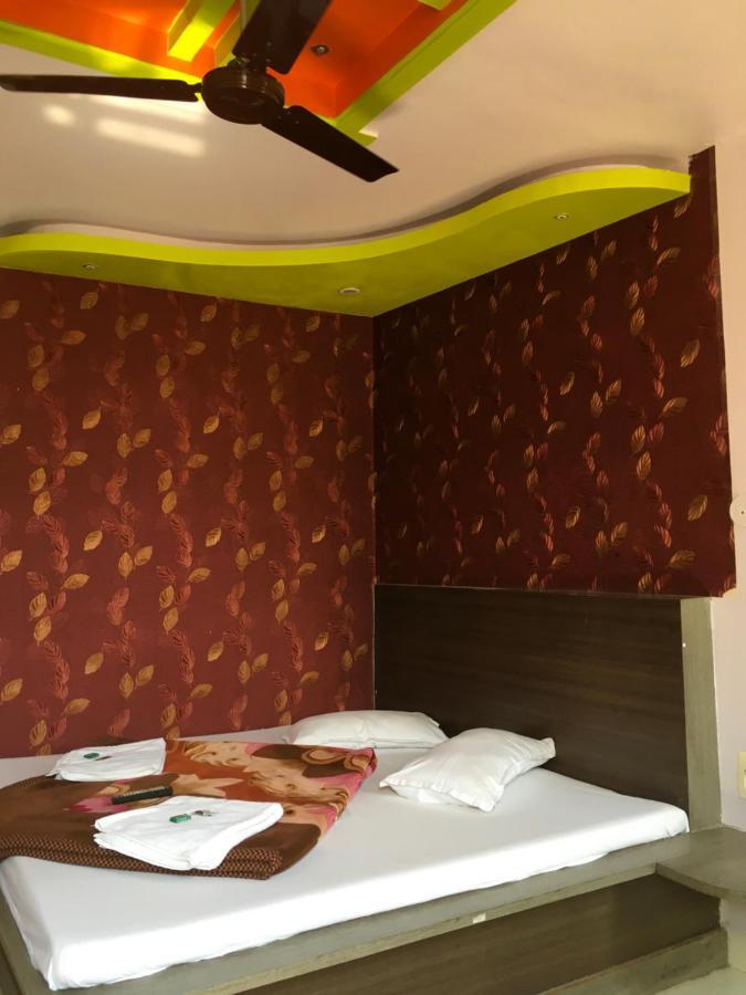 Hotel Rajvihar Pachmarhī Exteriör bild